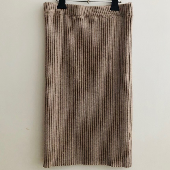 Club Monaco Dresses & Skirts - Club Monaco knit skirt
